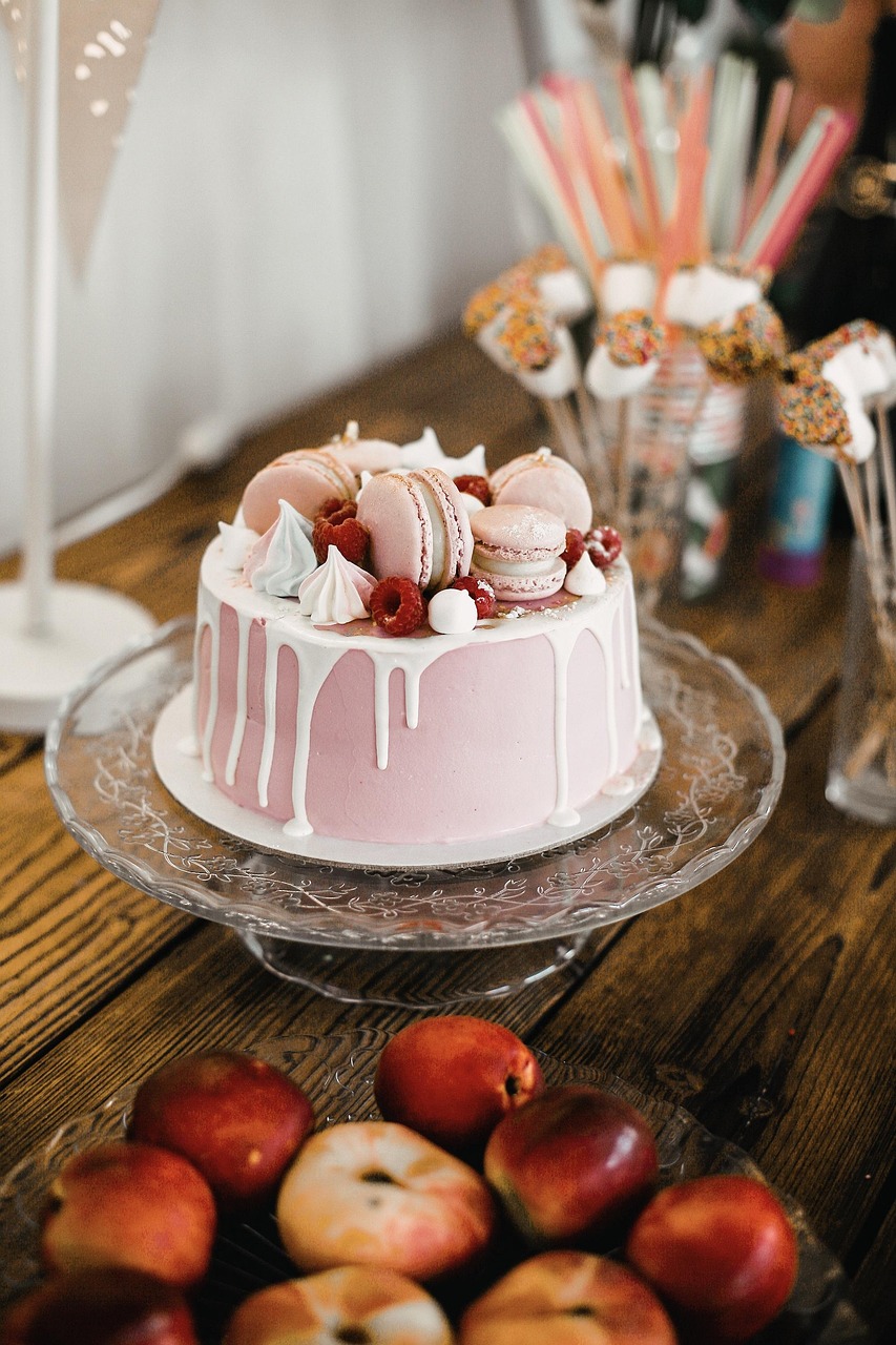 cake, gift, holiday, food, macaroons, sweets, dessert, raspberry, berries, celebration, surprise, peaches, happy birthday, pink, marshmallow